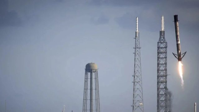 特朗普签署新版太空运输政策：拟在联邦土地上新建航天发射场