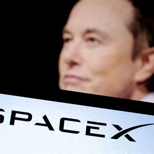 马斯克表态支持SpaceX与特斯拉合并