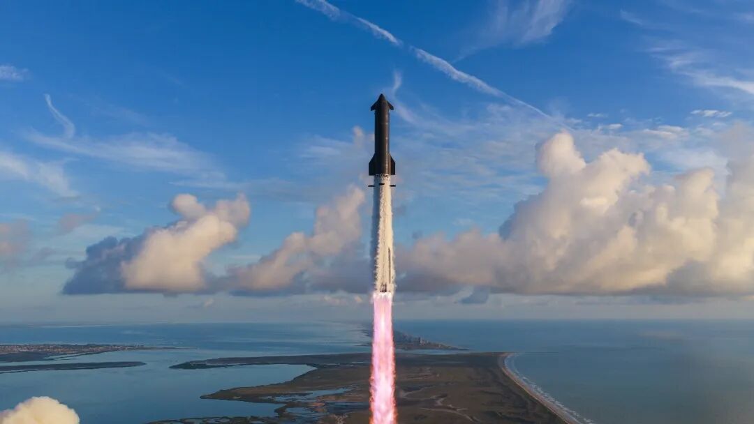 SpaceX下次试飞将尝试星舰两级塔架捕获，目标2027年实现“每周一飞” 配图1